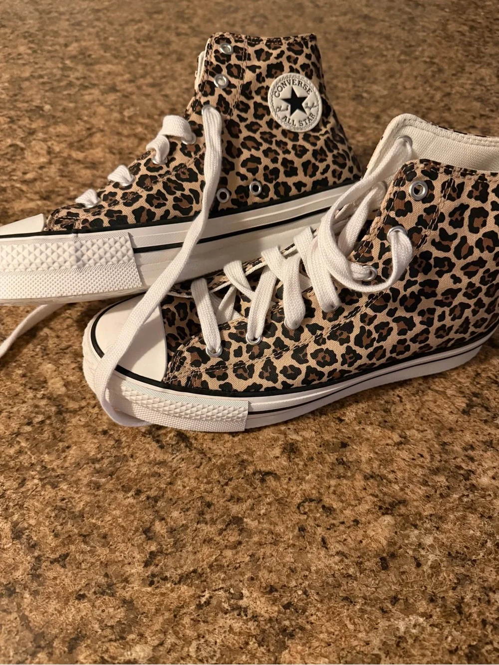 Converse Chuck Taylor All Star Lift High Top Sneaker Big Kid(Size 7)